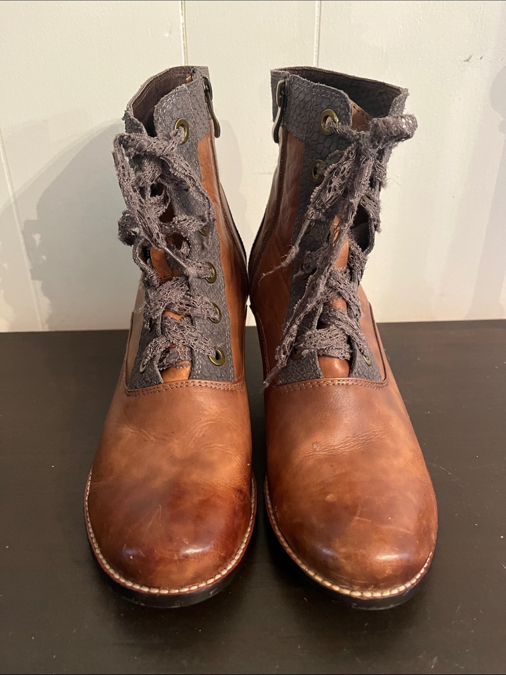 L’ Artiste Women’s Brown Leather Ankle Boots with Gray Lace-Up Detail